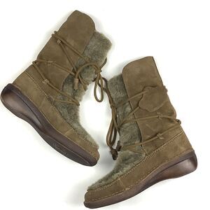 Nine West Vintage American Collection Faux Fur Boots Women's 9M Green Lace Up